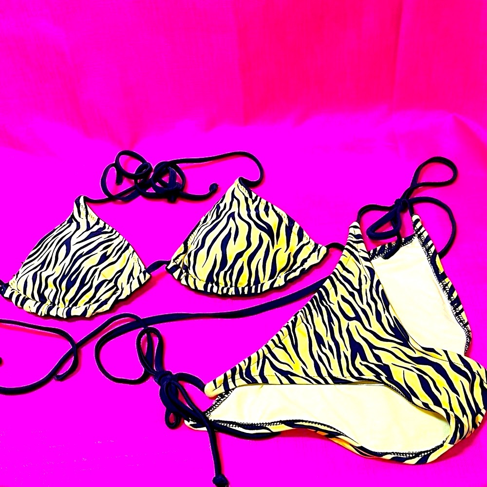 REVERSIBLE TOP PEACE SIGN/ZEBRA PRINT BIKINI SIZE S